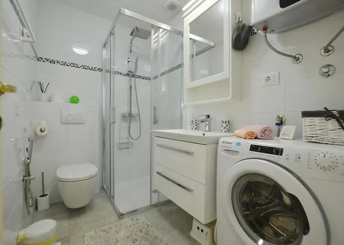 Bea & Leo * 로비니